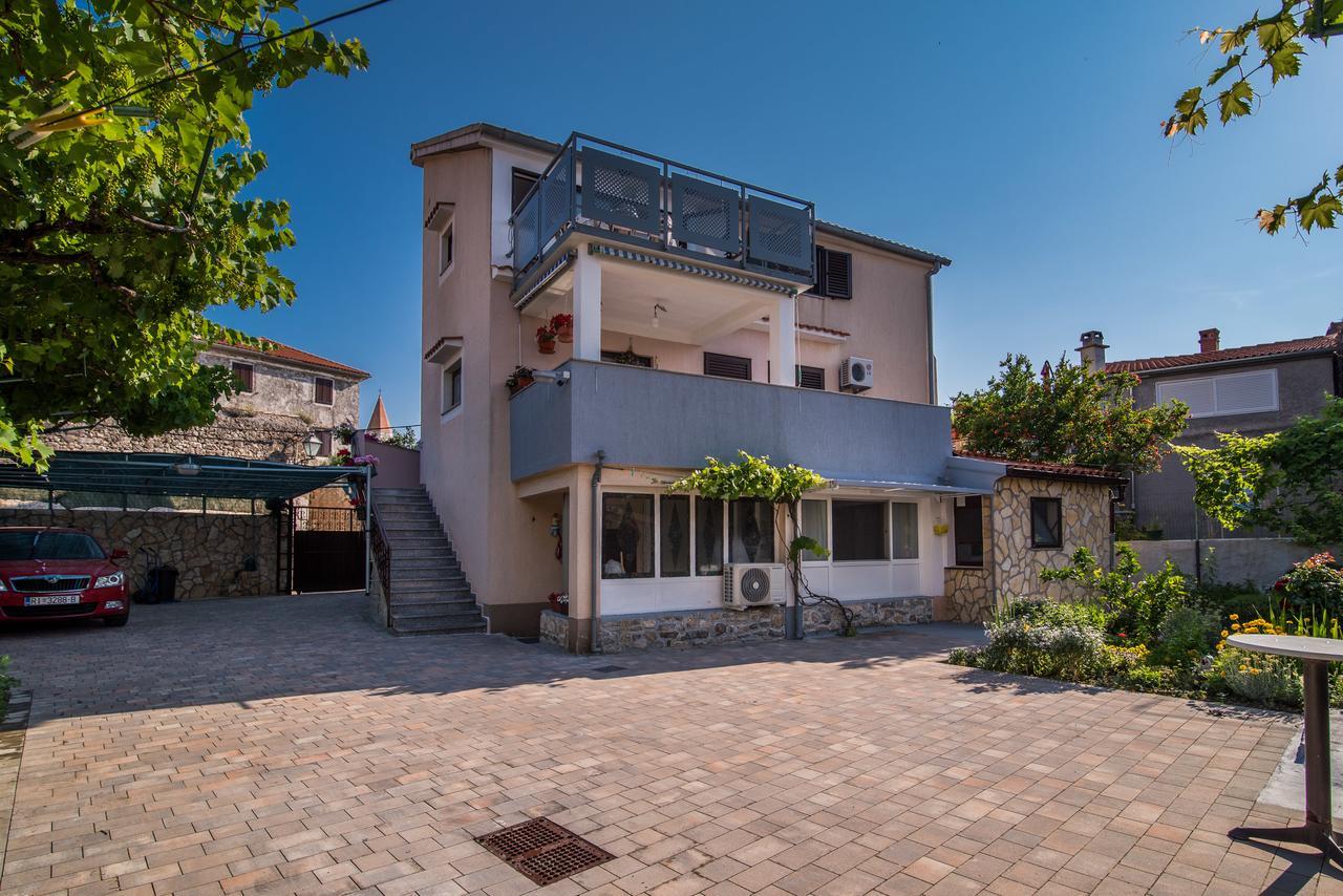Apartment Sandra Krk Krk Town Exterior photo